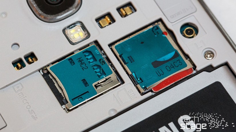 Das Samsung Galaxy S4 hat einen Slot für MicroSD-Karten