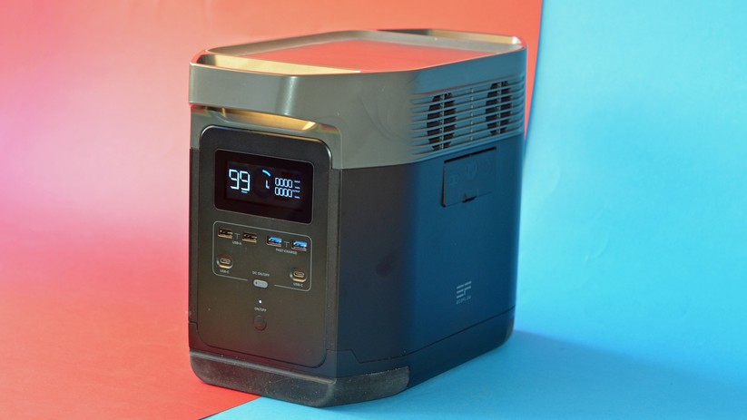 Die Powerstation Ecoflow Delta wiegt satte 14 kg.
