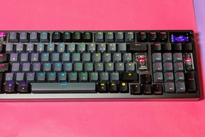 ROG Azoth 96 HE im Test: Gaming-Tastatur mit Akku, der die Apokalypse überdauert