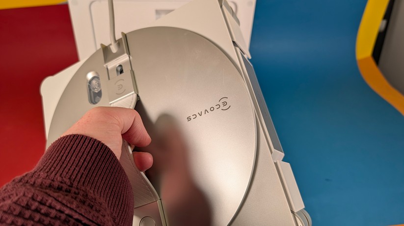 Ecovacs Winbot W3 Omni – Bilderstrecke