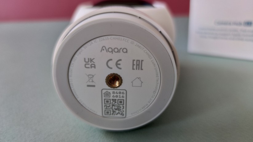 Aqara G3: Die Überwachungskamera mit integriertem Zigbee-Hub ist kompatibel zu Homekit. Der Koppelungscode für Homekit befindet sich an der Unterseite. Die Videoauflösung beträgt dann wegen der Limitierung von Apple allerdings nur Full-HD.
