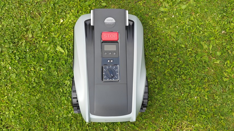 Ecovacs Goat O600 RTK bietet eine Schnittbreite von 19 cm und ist für Rasenflächen bis 600 m². 