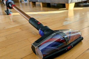 Dyson V16 Piston Animal Submarine im Test: Akku-Staubsauger mit Wischaufsatz