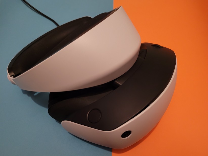 Sonys 600 Euro teure PSVR2 verfügt standardmäßig über Eyetracking. Wer spielen will, braucht allerdings noch eine PS5.