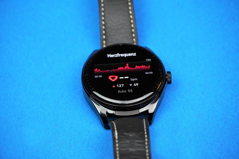 Huawei Watch Buds: Die Smartwatch kontrolliert bei Bedarf permanent die Herzfrequenz.