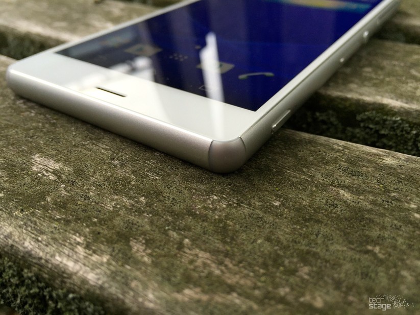 Der Rahmen des Sony Xperia Z3 besteht aus Metall