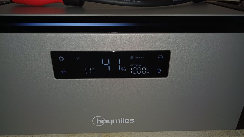  AC-gekoppelter Speicher mit 1,92 kWh