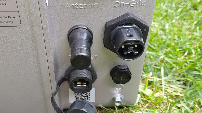 Jackery Solarvault 3 Pro: 4 MPPTs, 800 W Einspeisleistung, 1200 W Notstromsteckdose