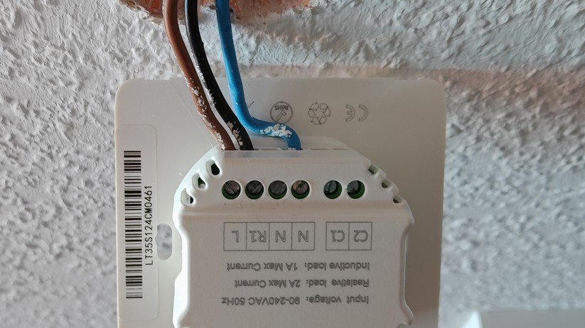 Eberle UTE-3500: Smartes Thermostat für wassergeführte Fußbodenheizungen. Dank Matter-Unterstützung kann es von vielen Smart-Home-Zentralen gesteuert werden.
