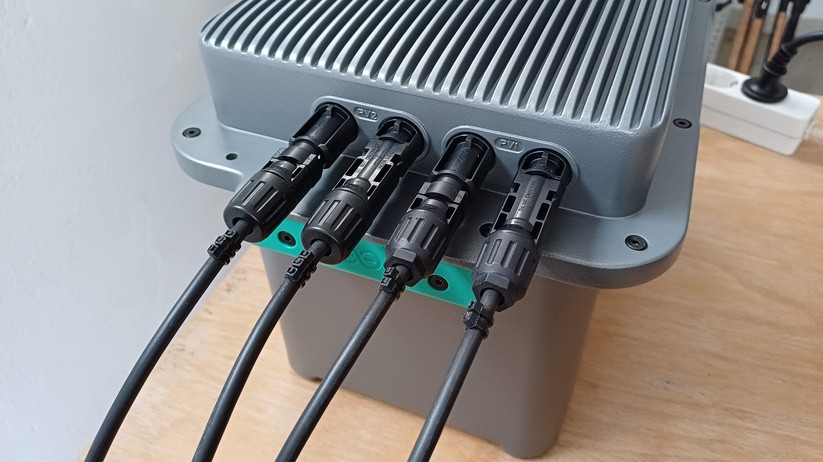  Der Solarflow 800 Plus punktet im Test mit ausgereifter Hardware und Software, sehr hohem AC-zu-AC-Wirkungsgrad und flexibler Erweiterbarkeit – eine absolute Empfehlung in seiner Klasse.