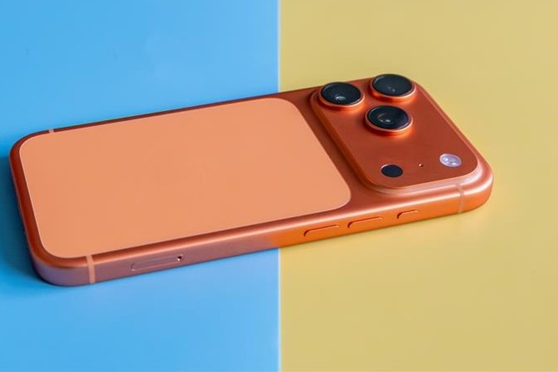 Apple  iPhone 17 Pro