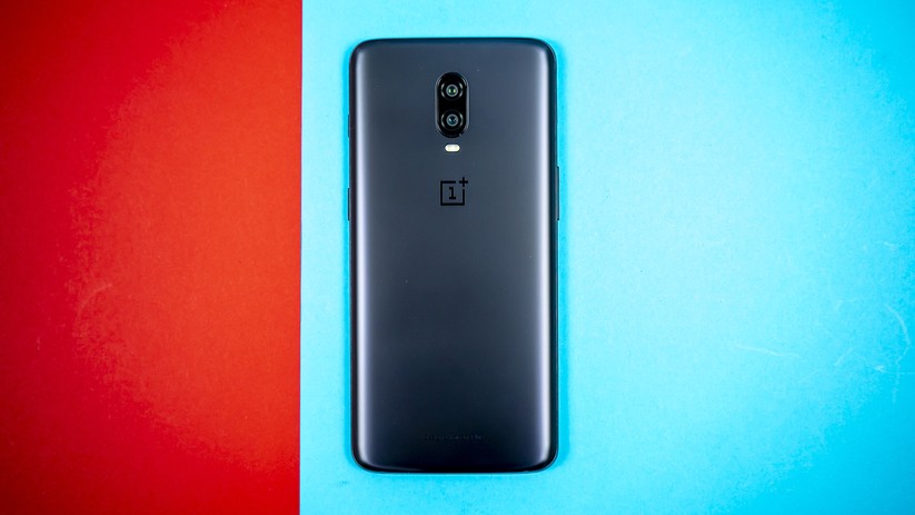 Glasrückseite des Oneplus 6T.