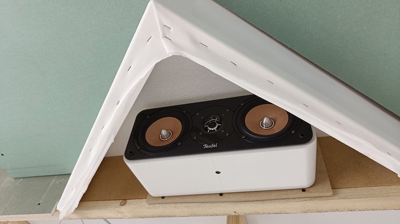 DIY Heimkino mit Beamerlift und Motorleinwand