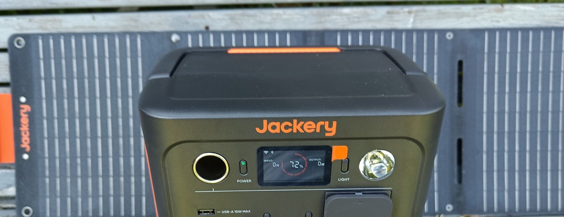 Jackery Explorer 300 Plus