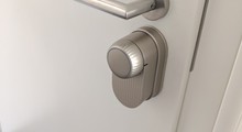 Switchbot Lock Ultra Max Vision Pro: Wohnungstür per Gesicht entsperren