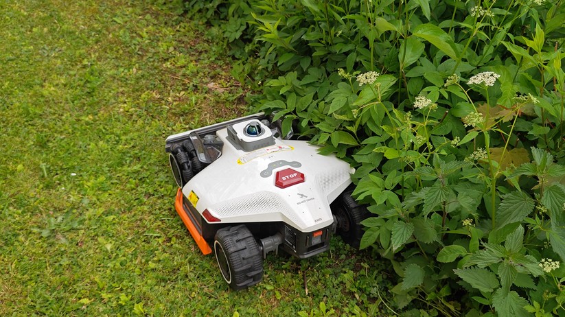 Mammotion Luba 3 AWD 3000: LiDAR, RTK und KI-Kameras, 40 cm Schnittbreite und 12-Ah-Akku