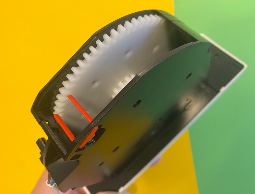 Die Installation der Rolladenmotoren ist normalerweise recht intuitiv und auch von weniger handwerklich begabten zu bewerkstelligen.