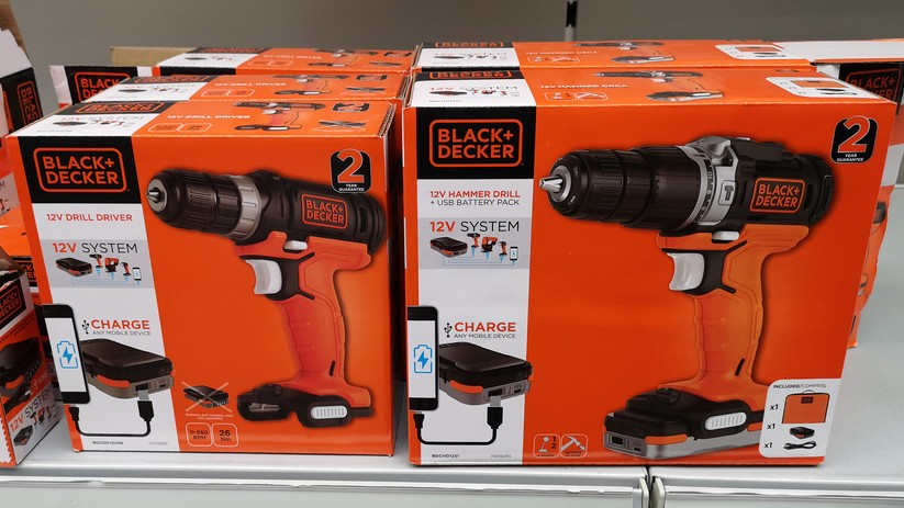 Die Akkus von Black & Decker dienen auch als USB-Powerbank.