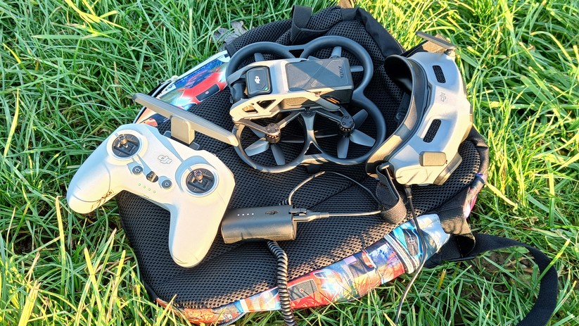 Wir steuern die DJI Avata lieber mit dem klassischen Handsender der DJI FPV.