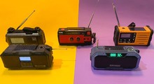 Notfall-Radios mit Licht, Solar & Kurbel
