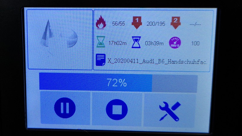 Das Display zeigt alle wichtigen Daten während des Druckvorgangs.