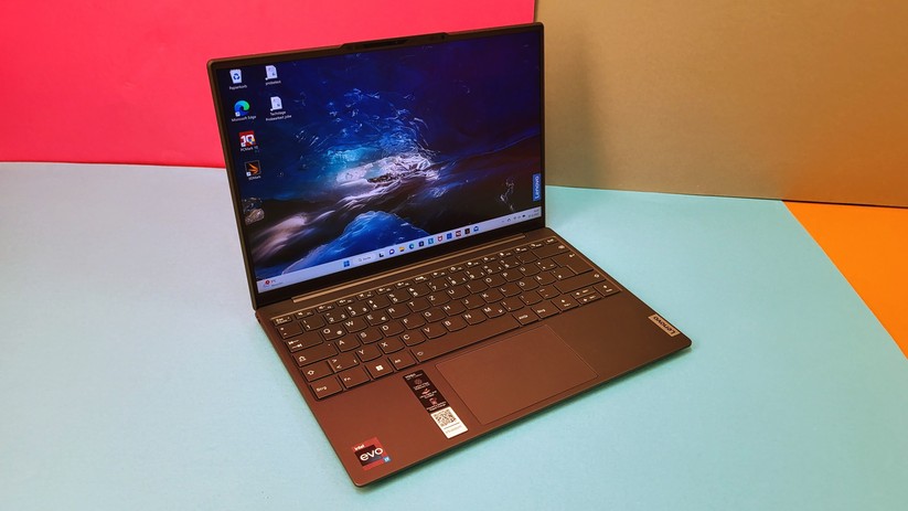 Lenovo Yoga Slim 7 Carbon (13IAP7)