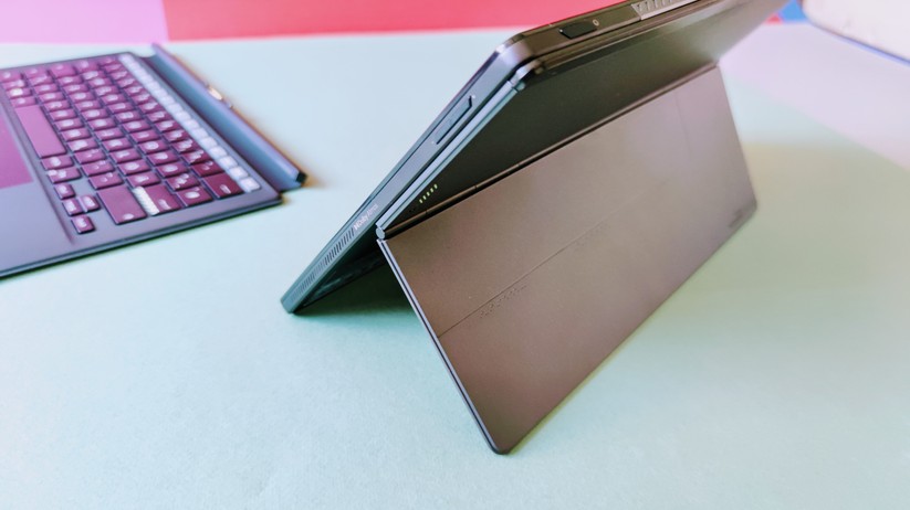 ASUS Vivobook 13 Slate OLED