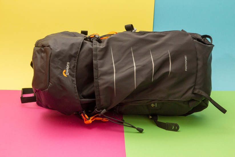 In den Lowepro Photo Sport BP 200 AW II passt neben der Fotoausrüstung auch ein Trinksystem. 