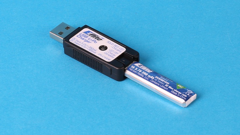Das Ladegerät funktioniert auch mit jeder USB-Powerbank.