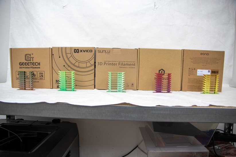 Rainbow-Filament im Vergleich: Alle fünf PLAs sind problemlos zu verarbeiten. 