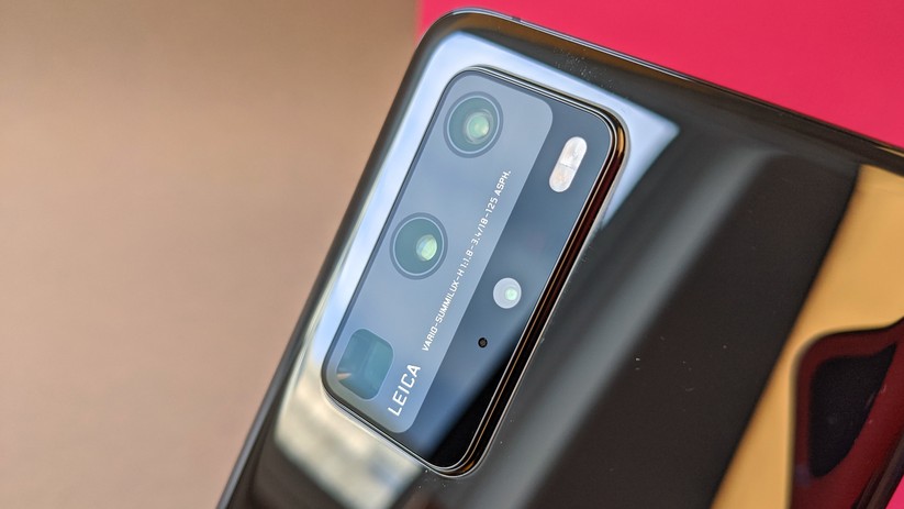 Große Kameraeinheit, immerhin etwas dezenter als bei Samsung