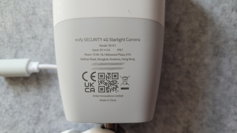 Eufy 4G LTE Starlight kann mit einem USB-Netzteil mit bis zu 10 Watt geladen werden.