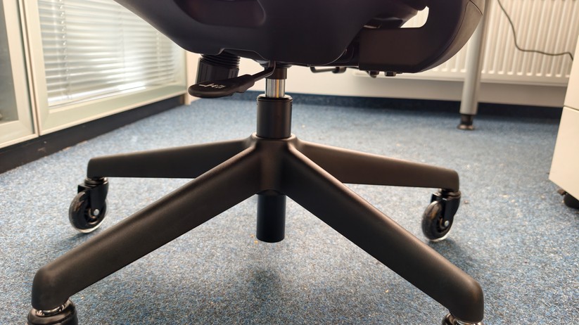 Yaasa Chair Plus