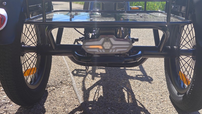 CYSUM AG1 Pro: In der Rückleuchte sind Blinker integriert.