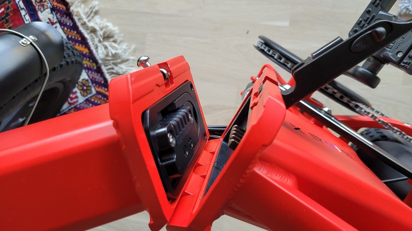  Faltbares E-Fatbike mit Doppelfederung und ergonomischer Sitzposition