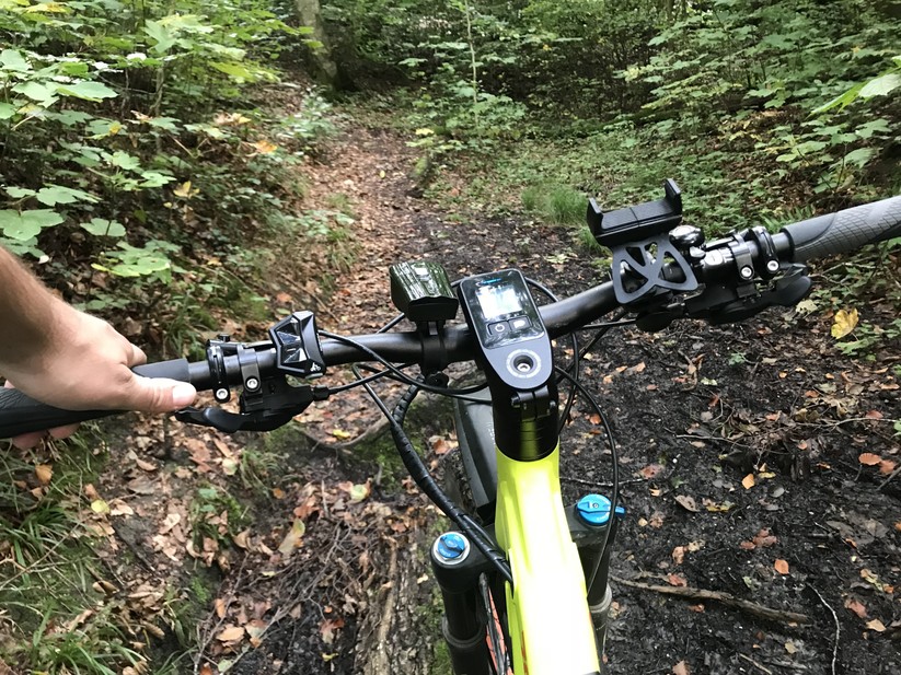 Bis auf wenige E-Bikes mit Brose-Antrieb gehört ein Tacho zur Standard-Ausstattung. Wer möchte, dass die Anzeige auch nach dem Tuning noch stimmt, muss für den Chip tiefer in die Tasche greifen.