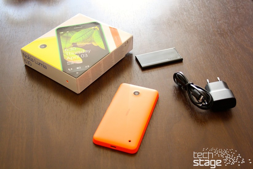 Verpackungsinhalt des Nokia Lumia 630