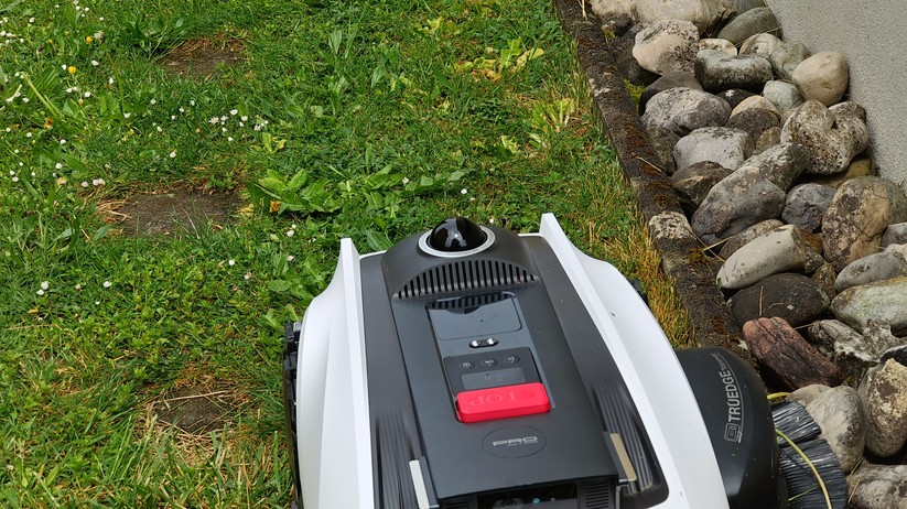 Ecovacs O1200 LiDAR Pro: Mähroboter für Flächen bis 1200 m² mit integriertem Kantentrimmer