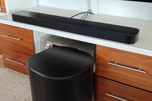 JBL Bar 800MK2 im Test: Soundbar mit Subwoofer und Akku-Rear-Speakern