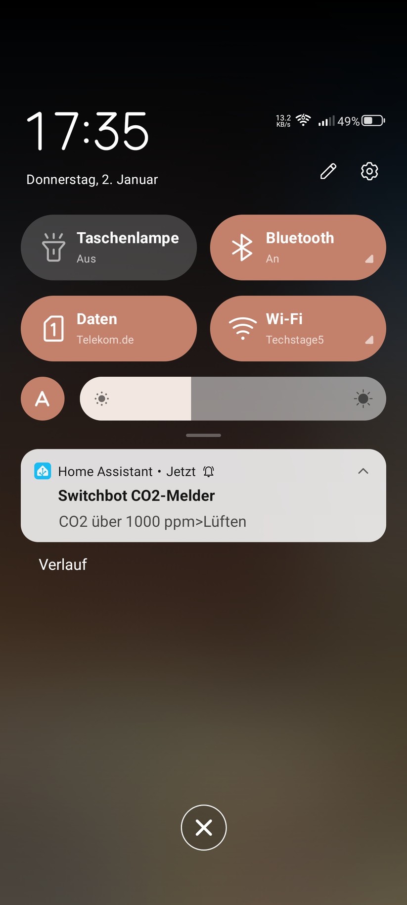 Switchbot Meter Pro CO₂: Die Switchbot-App erlaubt eine umfassende Konfiguration des Geräts. Man kann etwa Warnbedingungen zu jedem Sensor definieren.