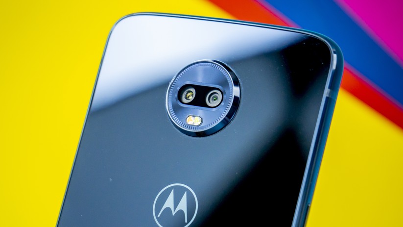 Beim Motorola Moto Z3 Play setzt Lenovo auf eine Dual-Kamera
