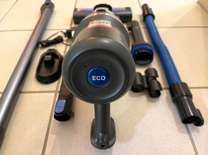 Er liegt angenehm in der Hand uns sehr einfach zu bedienen – es gibt nur zwei Knöpfe und zwei Modi