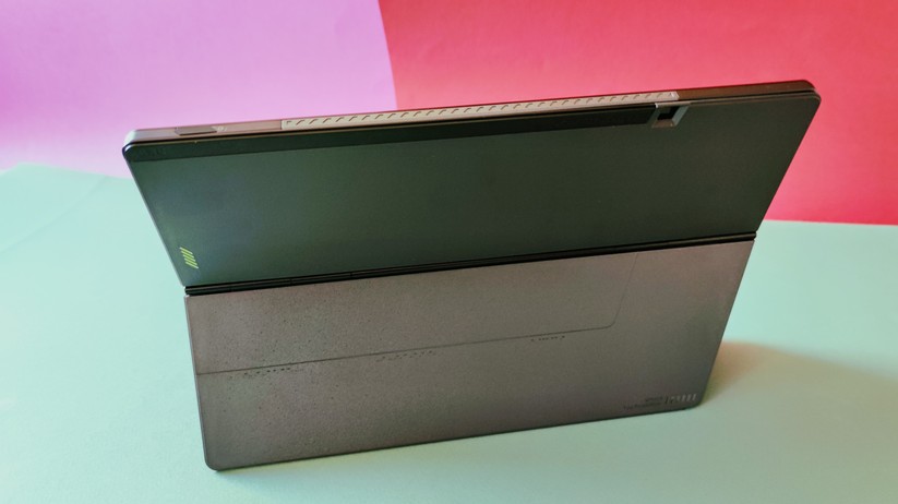 ASUS Vivobook 13 Slate OLED