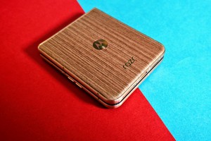 Motorola Razr 60 Ultra im Test: Fast perfektes Klapphandy mit edlem Holz-Charme