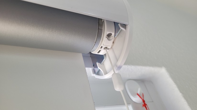 Eve Blinds Collection: Nicht nur Höhe, Breite und Stoffe können Anwender auswählen, sondern auch, ob der Motor auf der rechten oder linken Seite sitzen soll.