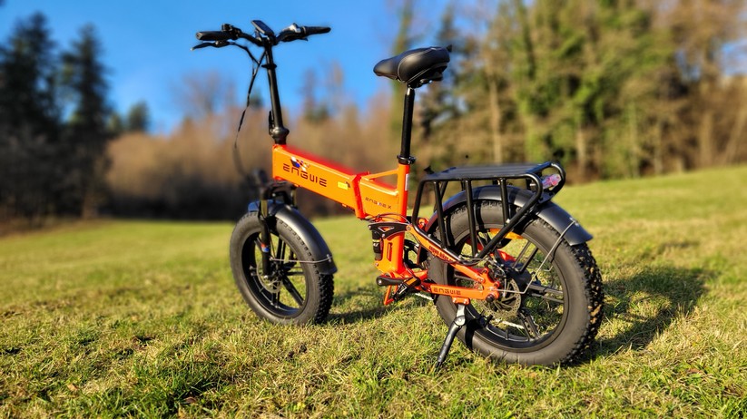  Faltbares E-Fatbike mit Doppelfederung und ergonomischer Sitzposition