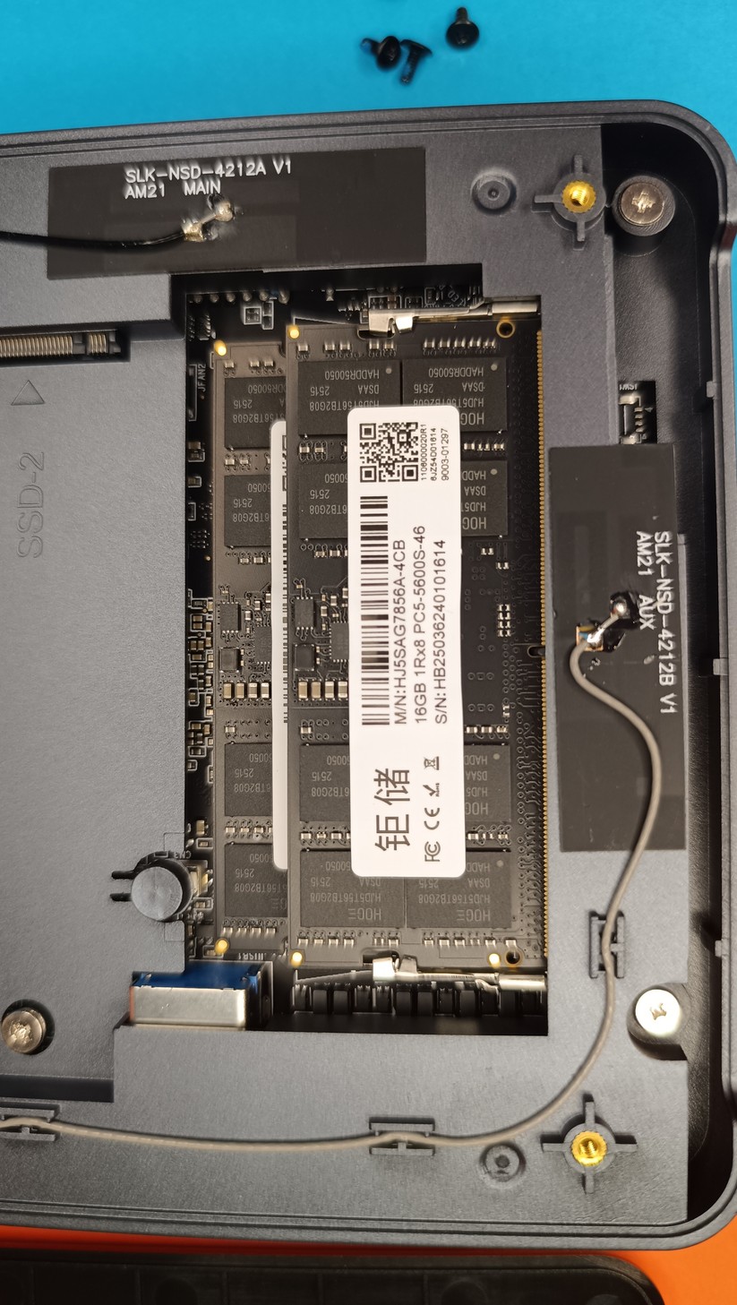 Nipogi AM21 (8745HS) – RAM 