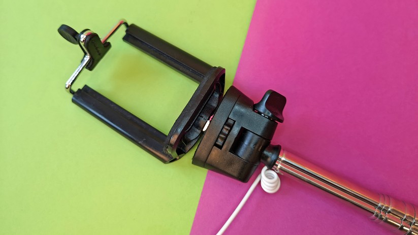 Materialermüdung führt zu einem Riss im Kunststoff – hier würde man sein teures Smartphone nur ungern hineingeben.